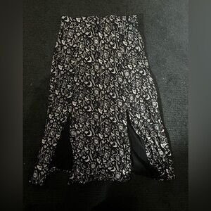 Gothic lightweight patterned midi skirt with slit details